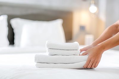 Professionelle Wäschereitechnik für die Hotelwäsche